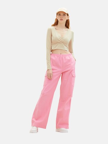 TOM TAILOR DENIM Loose fit Cargo trousers in Pink