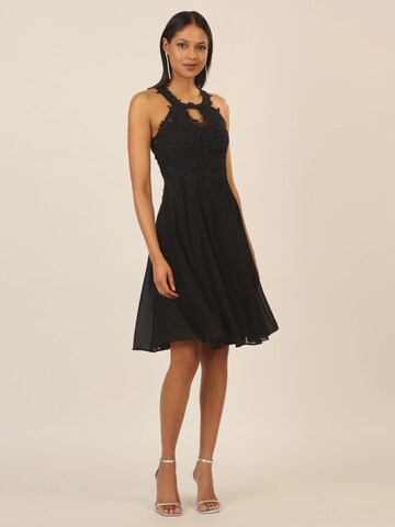 APART Kleid in Schwarz