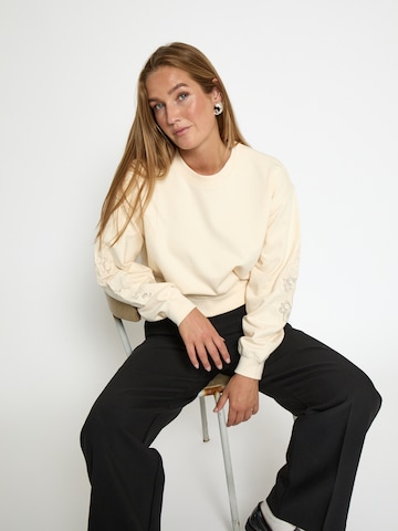 Felpa 'Jodie' di DESIRES in bianco