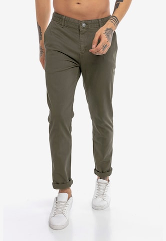 Redbridge Regular Chino-Hose 'El Cajon' in Grün: predná strana