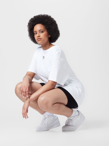 balta ADIDAS ORIGINALS Marškinėliai 'Adicolor Essentials '