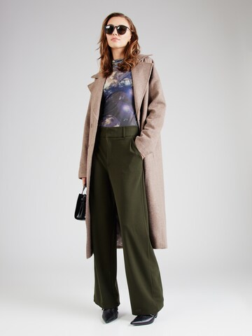 Wide leg Pantaloni con pieghe 'JDYGEGGO' di JDY in verde