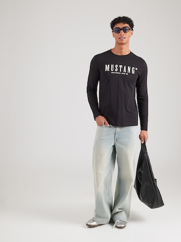 Tricou 'Asheville' de la MUSTANG pe negru