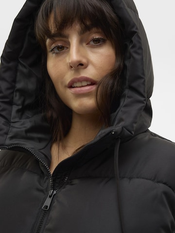 Gilet 'VMCLigaane' di Vero Moda Curve in nero