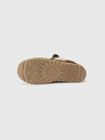 UGG Ботинки на шнуровке 'Lowmel' в Зеленый