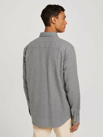 TOM TAILOR DENIM - Ajuste regular Camisa en gris