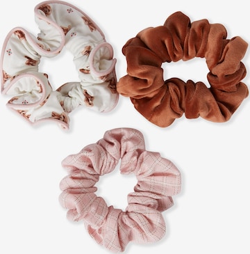 ETAM Scrunchie 'Ruby' in Braun: Vorderseite