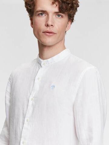 TIMBERLAND - Ajuste estrecho Camisa en blanco