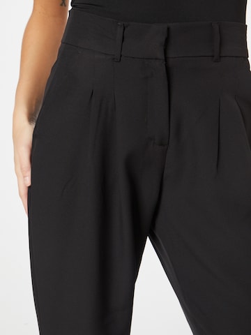 Soyaconcept Loose fit Pleat-Front Pants 'SAYA' in Black