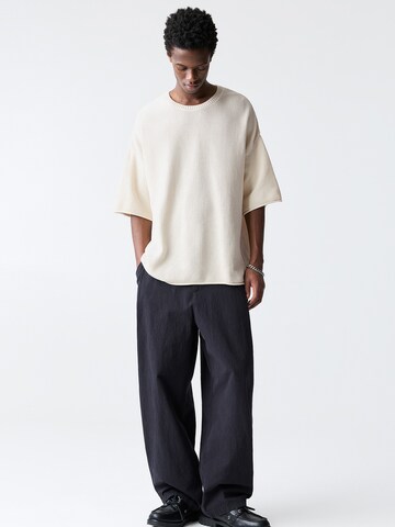 Pull&Bear Пуловер в бяло