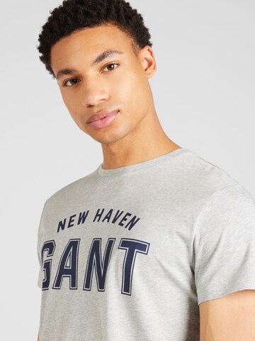 GANT T-Shirt in Grau