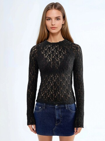 Busem - Blusa em preto: frente