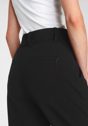 MAC Regular Pleat-Front Pants in Black