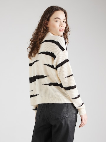 VILA Sweater 'LUANA' in Beige