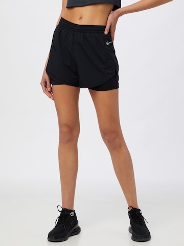 NIKE Обычный Спортивные штаны 'Tempo Luxe' в Черный: спереди