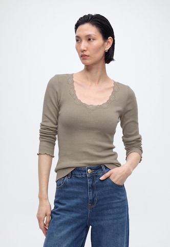 rosemunde Shirt in Bruin