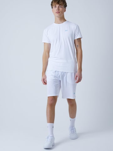 Regular Pantalon de sport 'Shorts' SPORTKIND en blanc