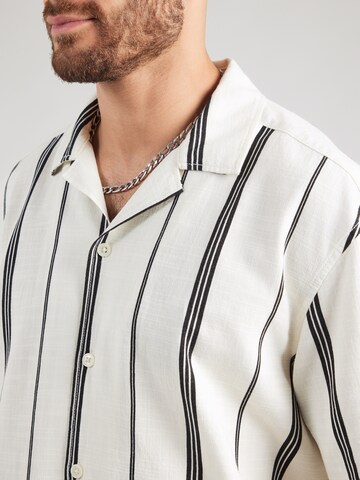 Only & Sons Comfort Fit Риза 'ONSSTEPAN' в бяло