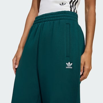 ADIDAS ORIGINALS Tapered Hose 'Essentials' in Grün