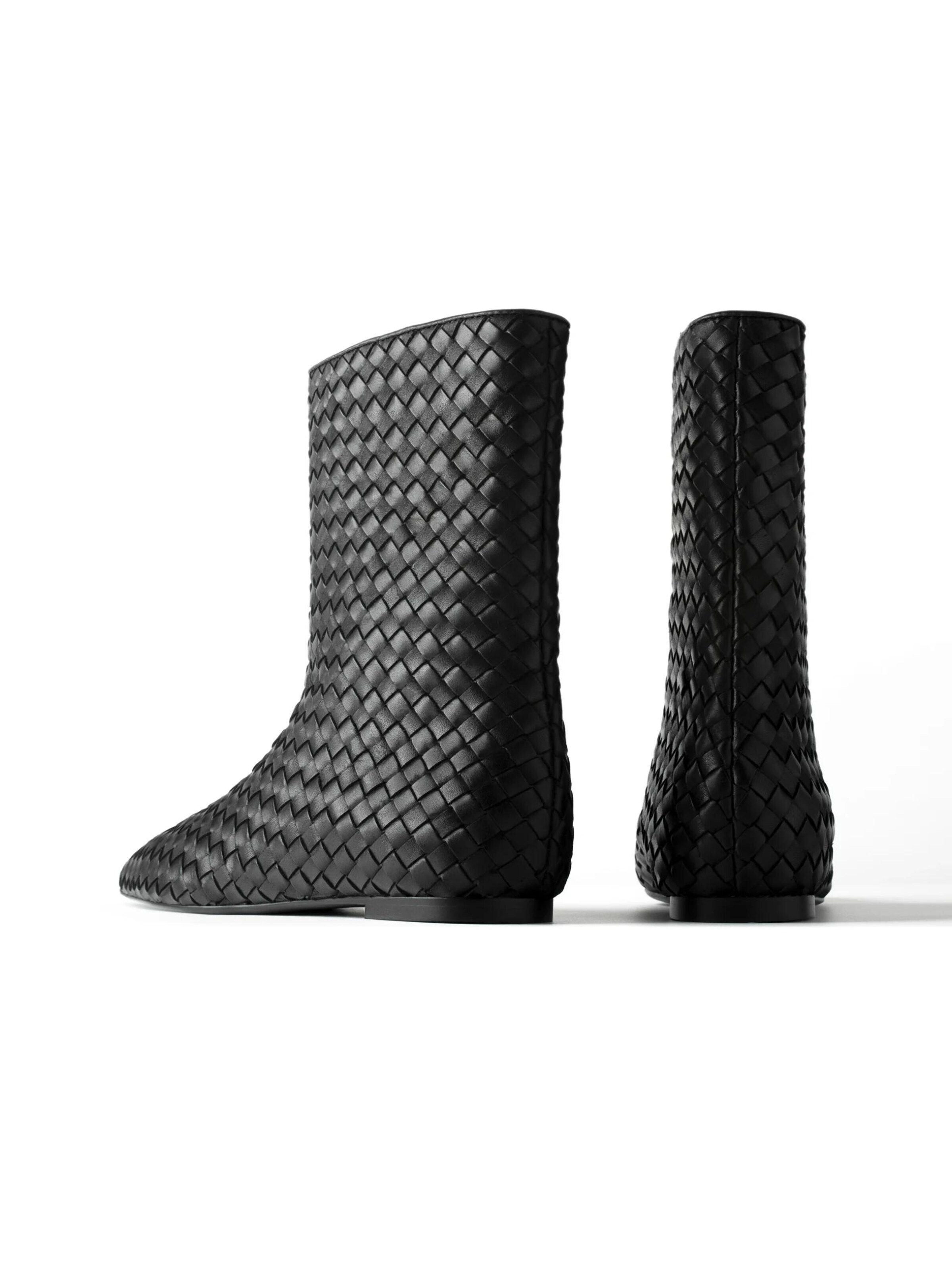 L37 HANDMADE SHOES Škornji 'ANASTASIIA' | črna barva