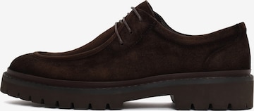Scarpa stringata di Derimod in marrone: frontale