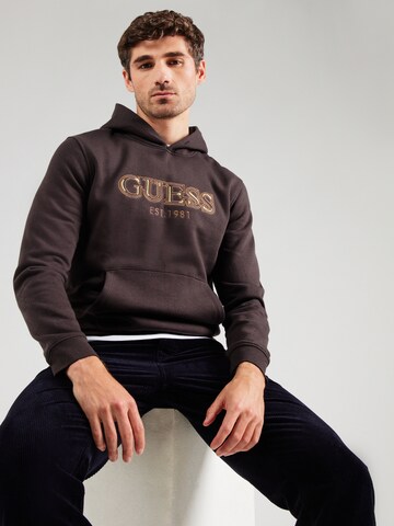 GUESS Sweatshirt in Brown: front