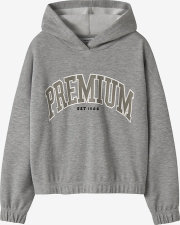 NAME IT - Sudadera en gris: frente