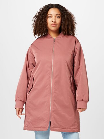 ABOUT YOU Curvy Přechodná bunda 'Meike' – pink: přední strana