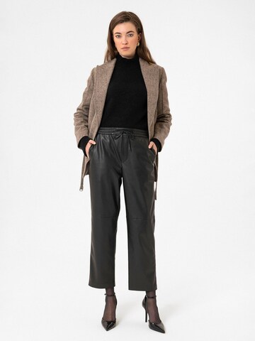Loosefit Pantaloni chino 'Bleona' di Antioch in nero