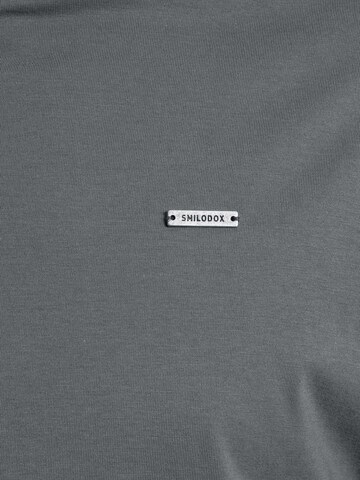 T-Shirt Smilodox en gris