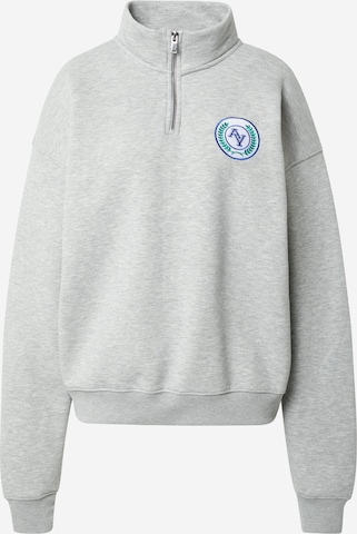 ABOUT YOU Limited Sweatshirt 'Mala' in Grau: predná strana