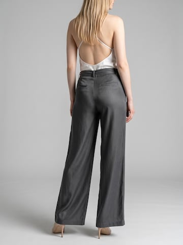 Viore Loosefit Bügelfaltenhose‌ in Grau