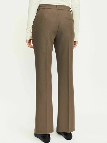 Soft Rebels Szabványos Nadrág 'SREster' - barna