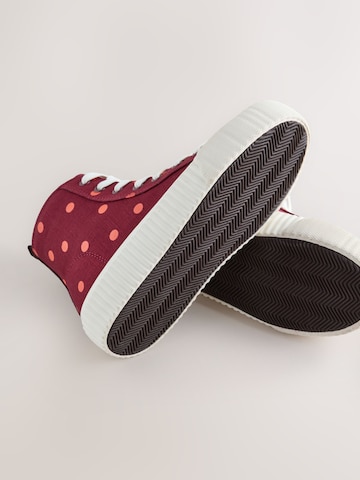 Next Sneaker in Rot