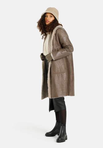 Werner Christ Winter Coat 'Aya' in Beige