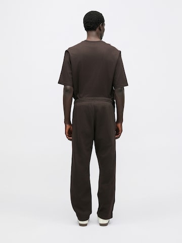 ADIDAS ORIGINALS Normální Kalhoty 'ESS' – hnědá: zadní strana