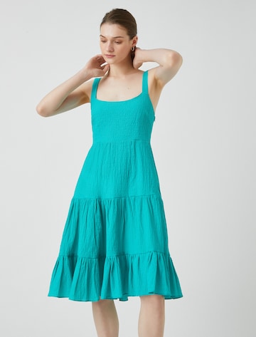 Koton Kleid in Grün: Vorderseite