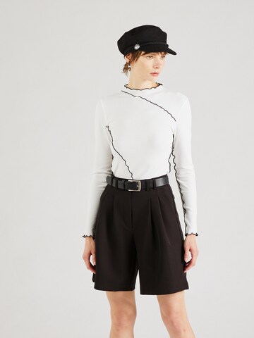 T-shirt 'PCMIMI' PIECES en blanc : devant