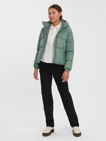 VERO MODA - Casaco de inverno 'Uppsala' em verde