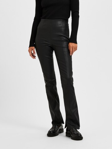 Regular Pantalon 'Berit' SELECTED FEMME en noir : devant