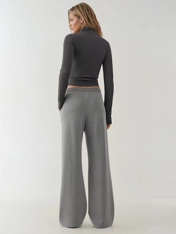 Wide Leg Pantalon de sport 'Jogginghose' Hiccup en gris