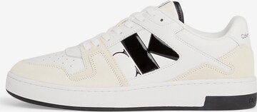 Calvin Klein Jeans Sneakers laag in Beige: voorkant