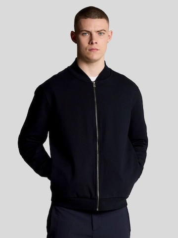Lyle & Scott Between-Season Jacket in Blue: front