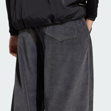 ADIDAS ORIGINALS Loosefit Hose in Grau
