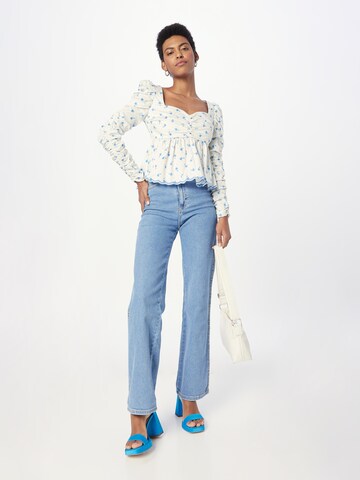 Notes du Nord Blus 'Francesca' i vit