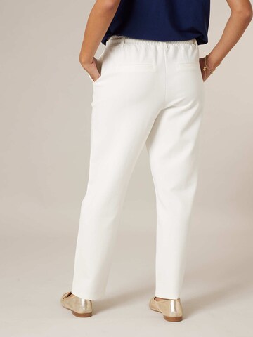 Regular Pantalon Deeluxe en blanc