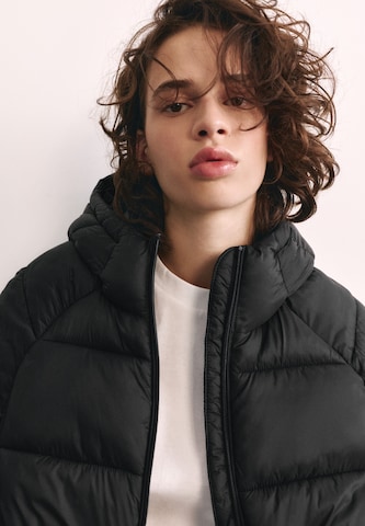 Giacca invernale di Pull&Bear in nero