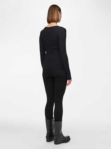 Pull-over PIECES en noir