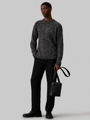 Calvin Klein Skuldertaske i sort