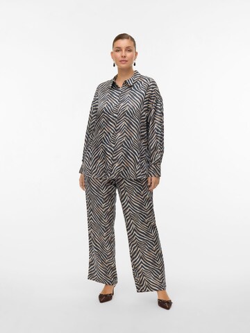 Vero Moda Curve Regular Trousers 'VMCVINA' in Black